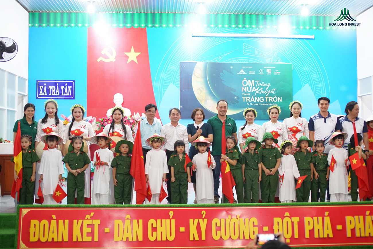 Hoa-Long-Invest-tang-qua-trung-thu-cac-be-tai-tra-tan-lam-dong-2-1