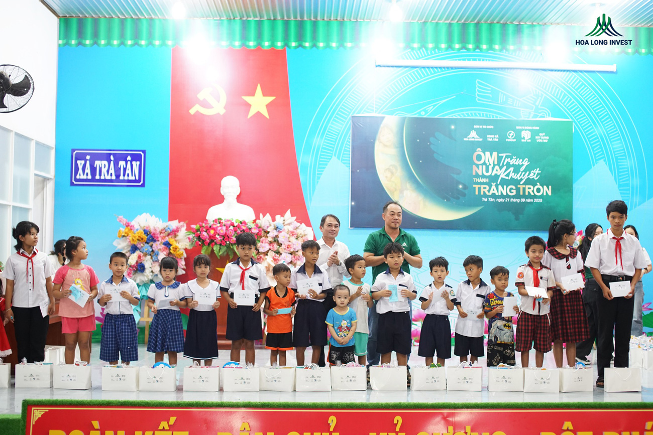 Hoa-Long-Invest-tang-qua-trung-thu-cac-be-tai-tra-tan-lam-dong-5-1